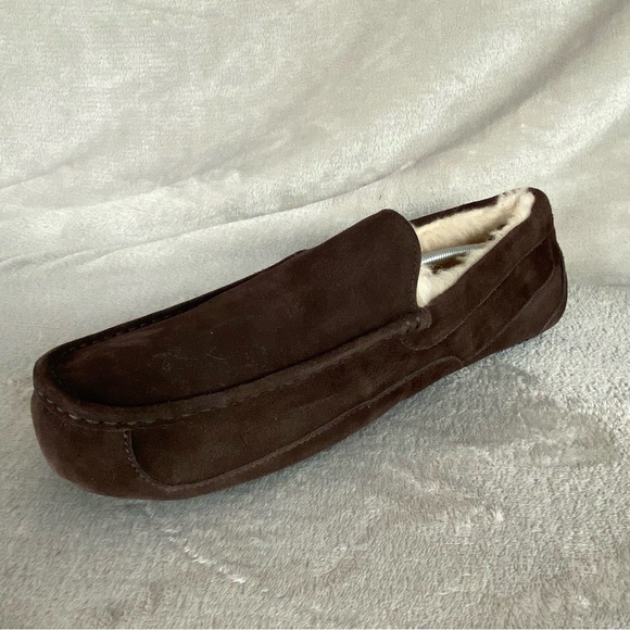 UGG Ascot Men's Slippers Loafer Size 18 Chocolate Brown Suede Sheepskin NEW - Picture 4 of 9
